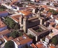 Sabia que os processos de regeneração urbana assentam cada vez mais em soluções baseadas em inovação, criatividade e governança? Sabia que os processos de regeneração urbana assentam cada vez mais em soluções baseadas em inovação, criatividade e governança?
